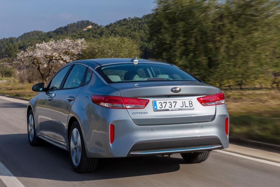  Kia Optima Plug-In Hybrid (JF) 2016 года  (WW) (фото 20 из 41)
